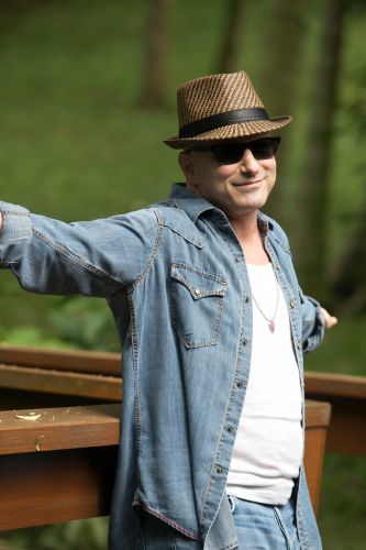 eric-silver-standing-shades